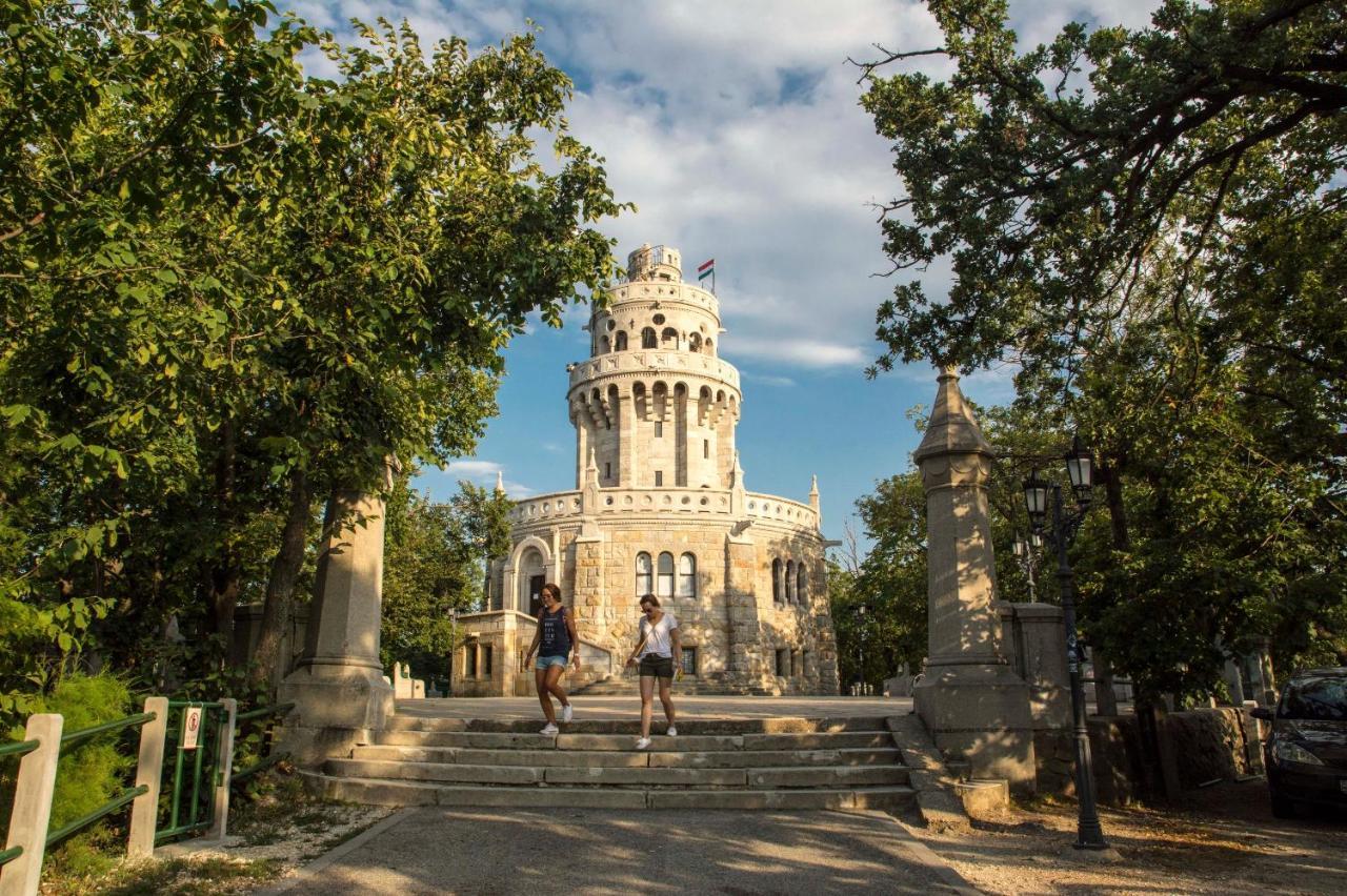 Panoramic Comfort In The Luxurious Green District! Budapest Eksteriør bilde